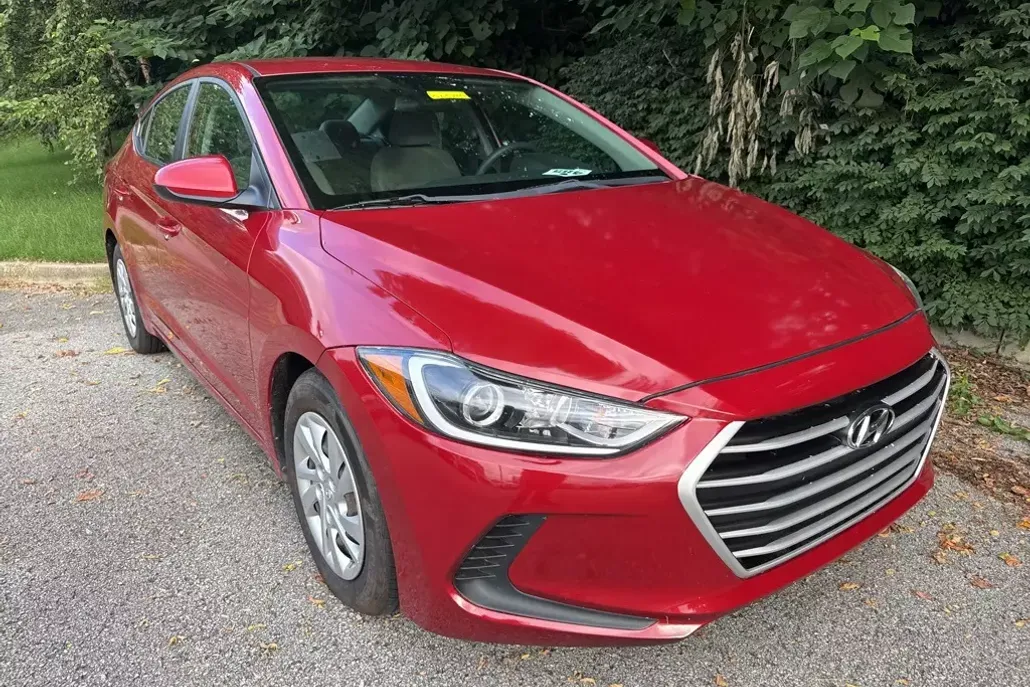 2017 Hyundai Elantra SE photo 1