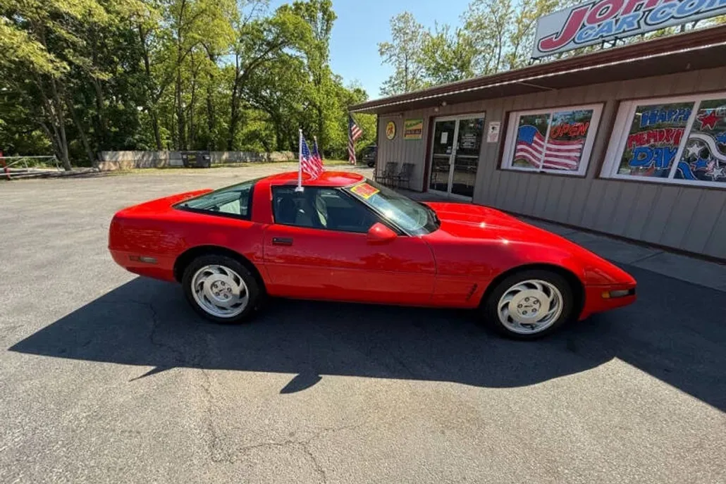 1995 Chevrolet Corvette Base photo 1