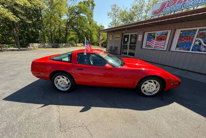 1995 Chevrolet Corvette Base photo 1