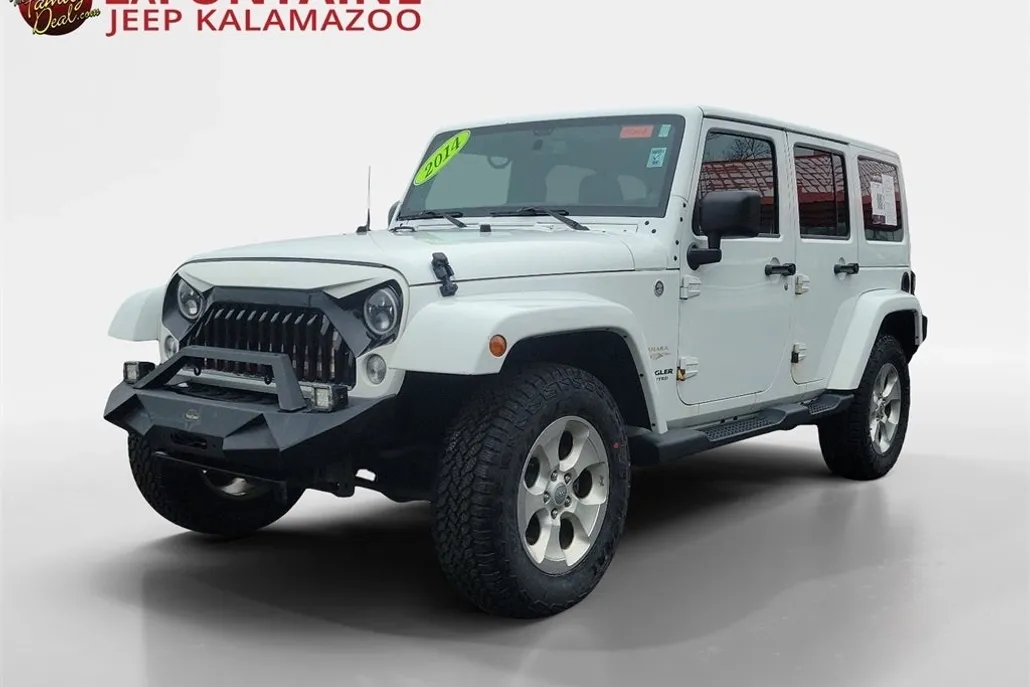 2014 Jeep Wrangler Unlimited Sahara photo 1