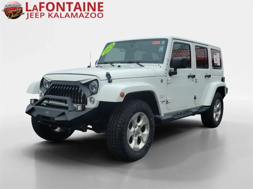 2014 Jeep Wrangler Unlimited Sahara photo 1