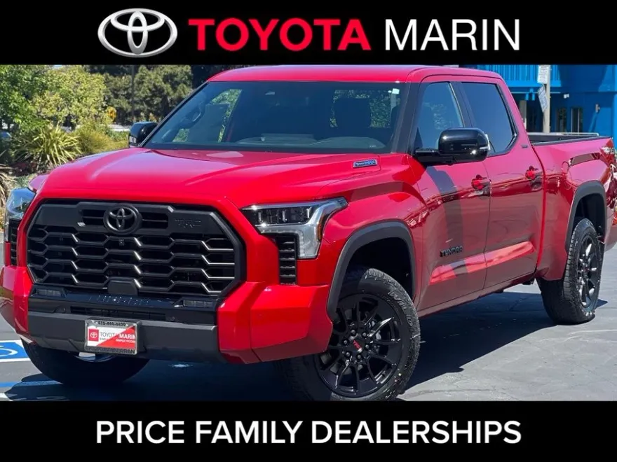 2025 Toyota Tundra Platinum CrewMax photo 1