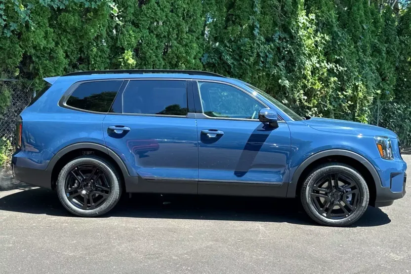 2025 Kia Telluride SX Prestige X-Line photo 1