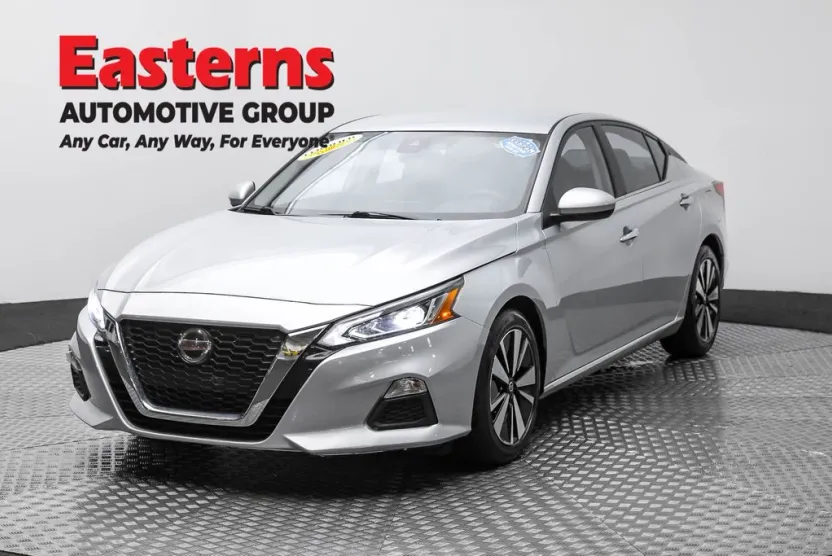 2022 Nissan Altima 2.5 SV photo 1