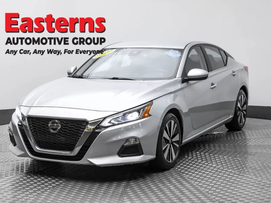 2022 Nissan Altima 2.5 SV photo 1