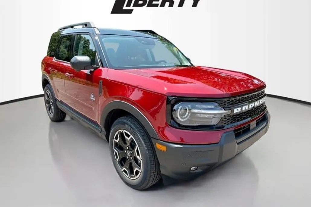 2025 Ford Bronco Sport Outer Banks photo 1