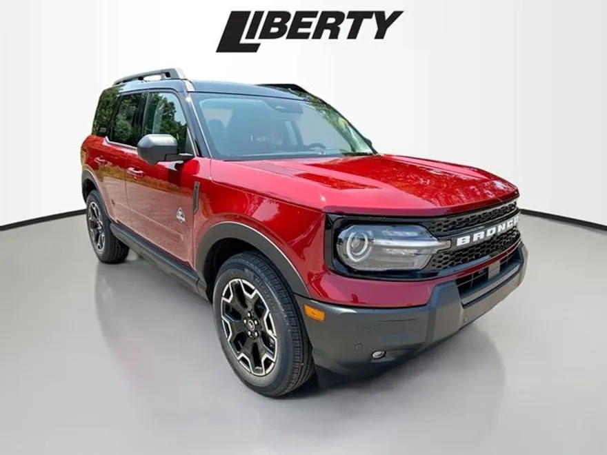 2025 Ford Bronco Sport Outer Banks photo 1