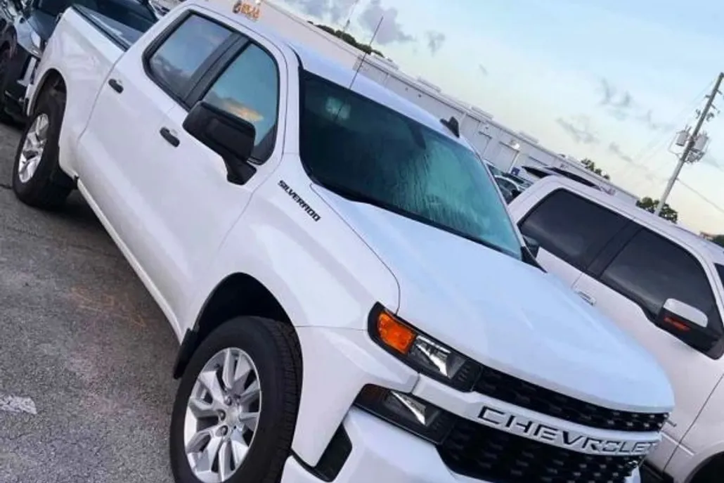 2021 Chevrolet Silverado 1500 Custom photo 1