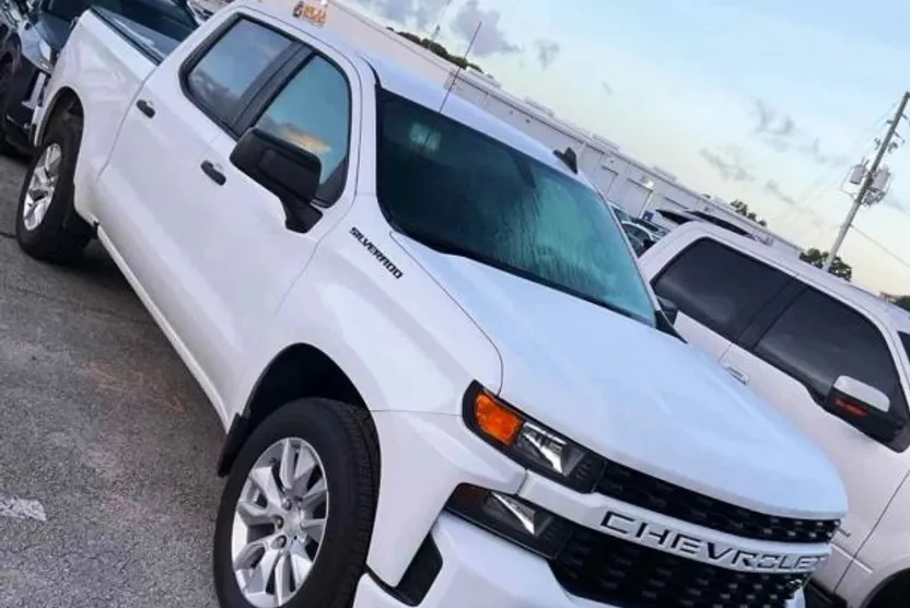 2021 Chevrolet Silverado 1500 Custom photo 1