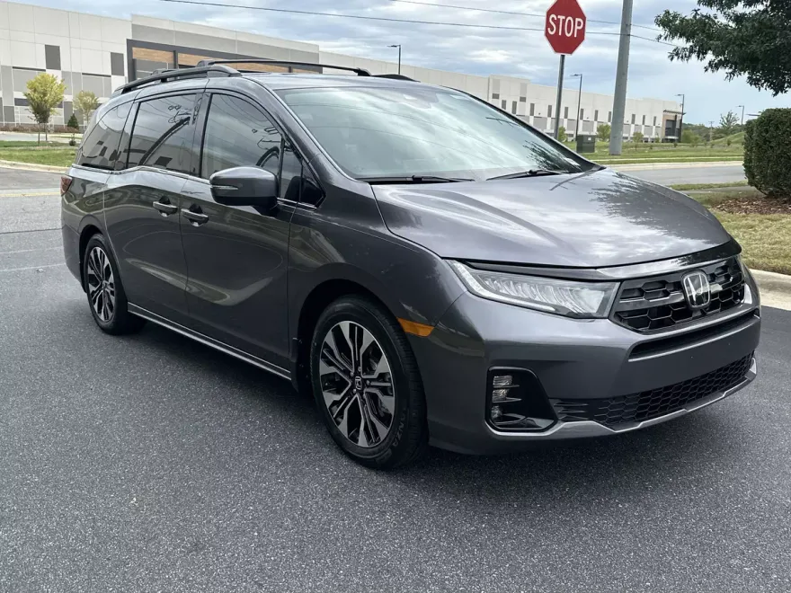 2026 Honda Odyssey Elite photo 1