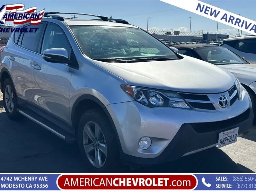 2015 Toyota RAV4 XLE photo 1