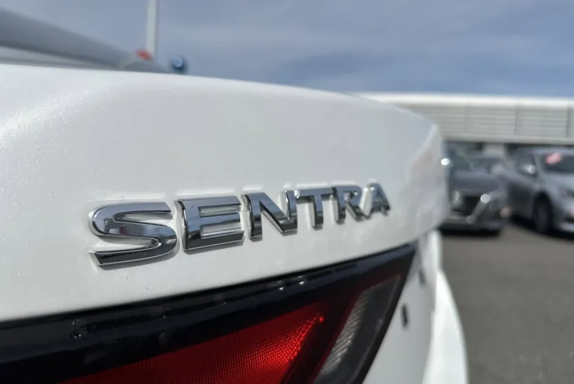 2023 Nissan Sentra SV photo 1