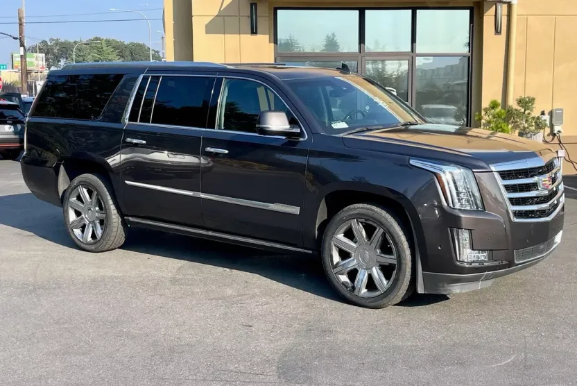 2017 Cadillac Escalade ESV Premium Luxury photo 1