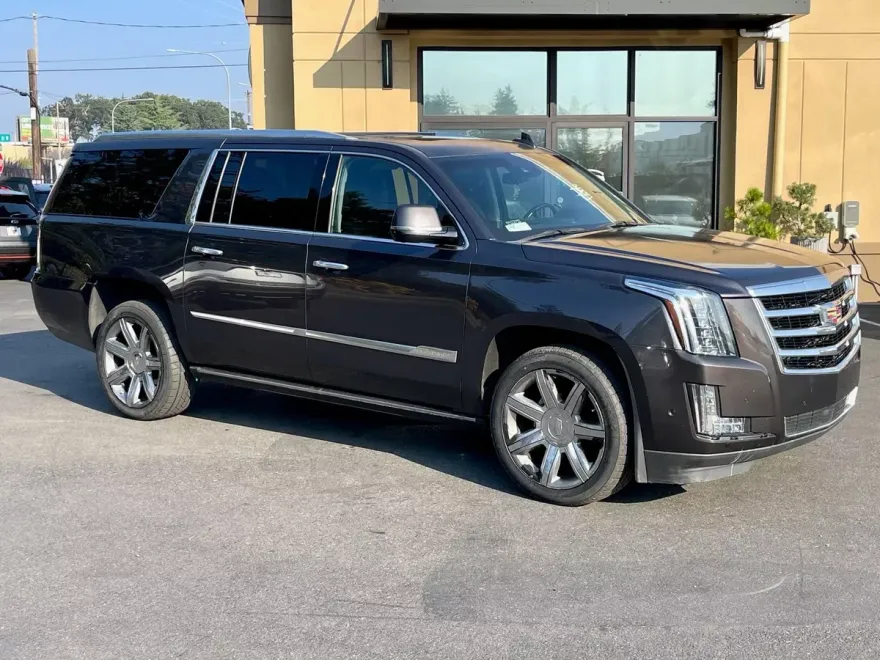 2017 Cadillac Escalade ESV Premium Luxury photo 1
