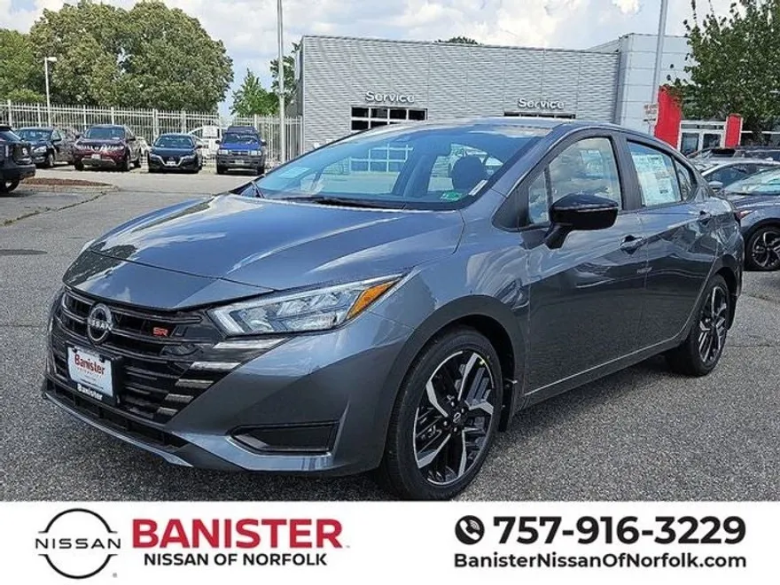 2025 Nissan Versa SR photo 1