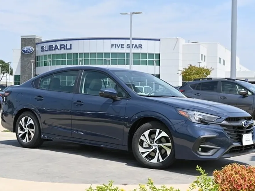 2025 Subaru Legacy Premium photo 1