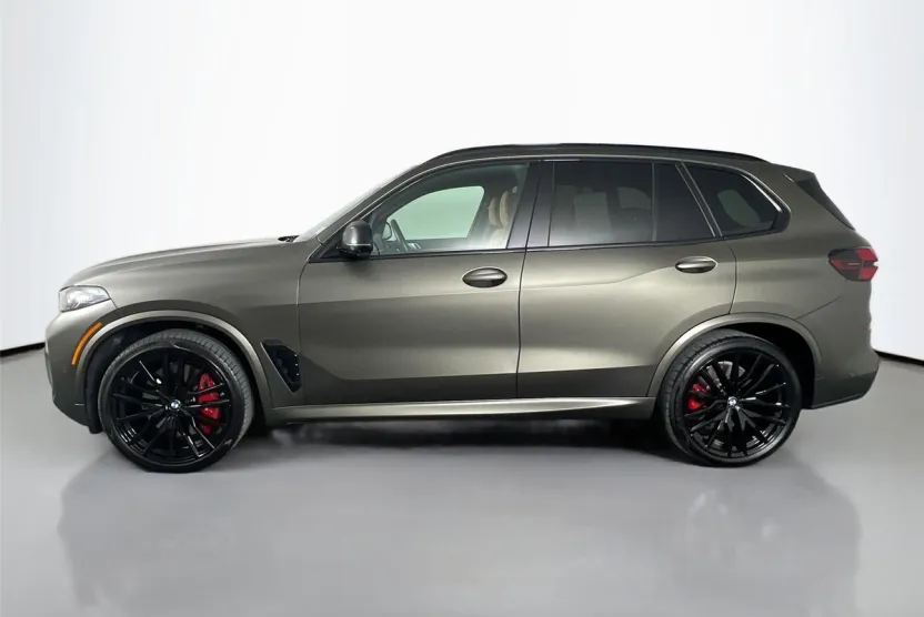2025 Bmw X5 M60i photo 1