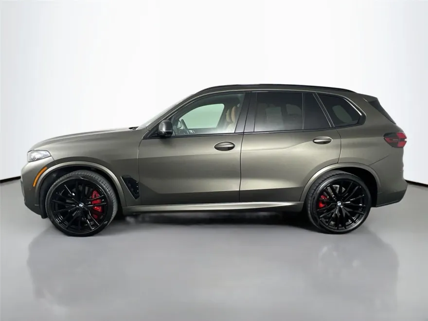 2025 Bmw X5 M60i photo 1