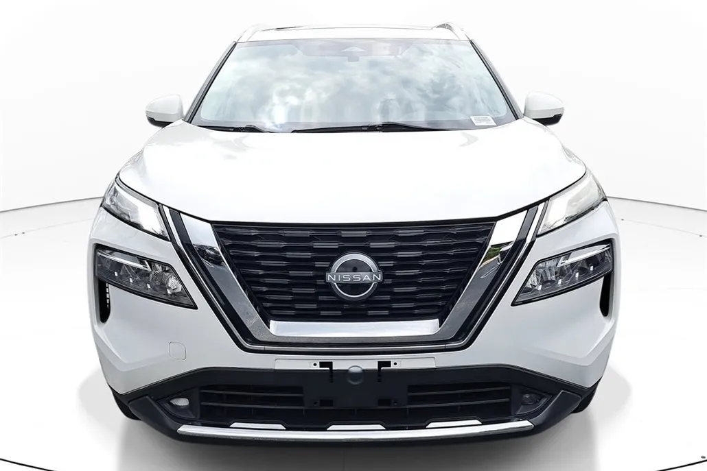2023 Nissan Rogue SV photo 1