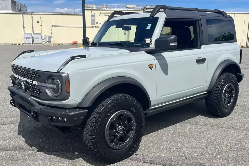2023 Ford Bronco Badlands photo 1