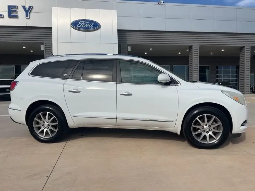 2016 Buick Enclave Leather photo 1