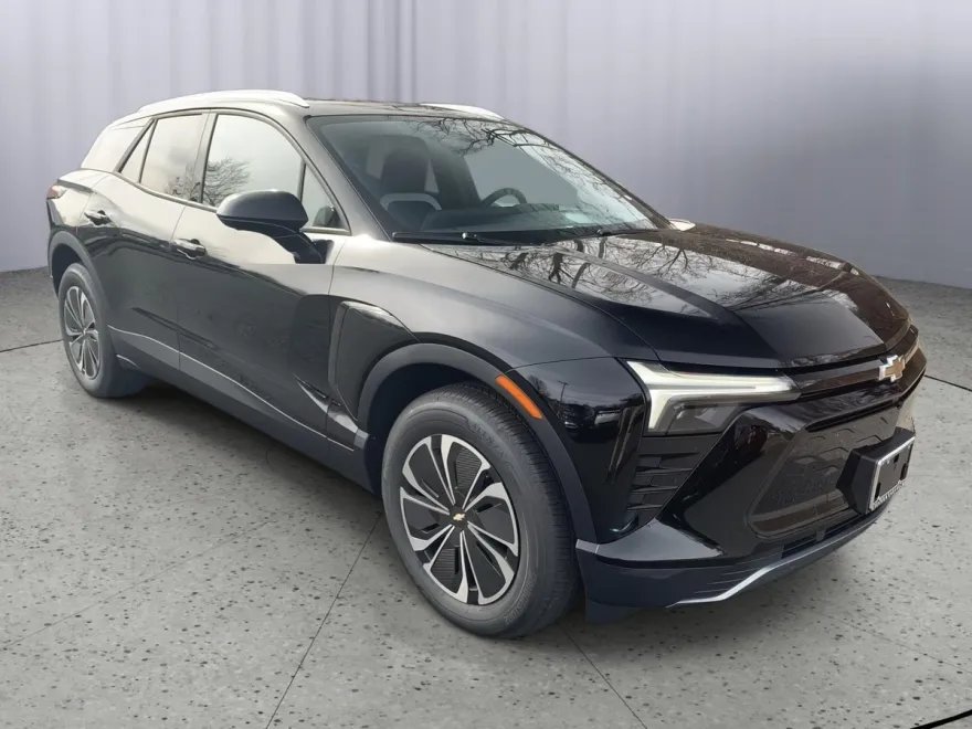 2025 Chevrolet Blazer EV photo 1