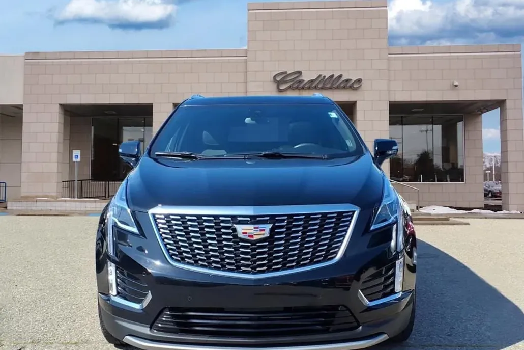 2022 Cadillac XT5 Premium Luxury photo 1