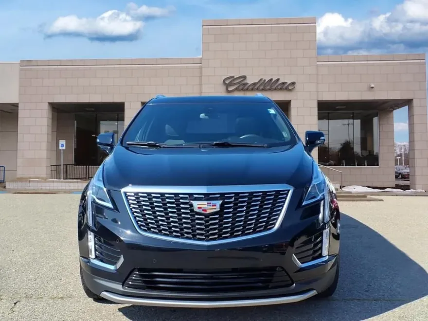 2022 Cadillac XT5 Premium Luxury photo 1