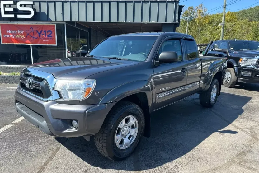 2012 Toyota Tacoma 4x4 Access Cab V6 photo 1