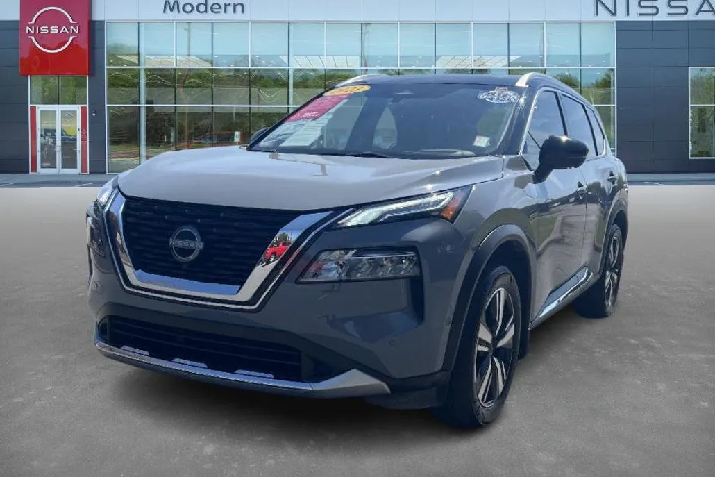 2023 Nissan Rogue Platinum photo 1