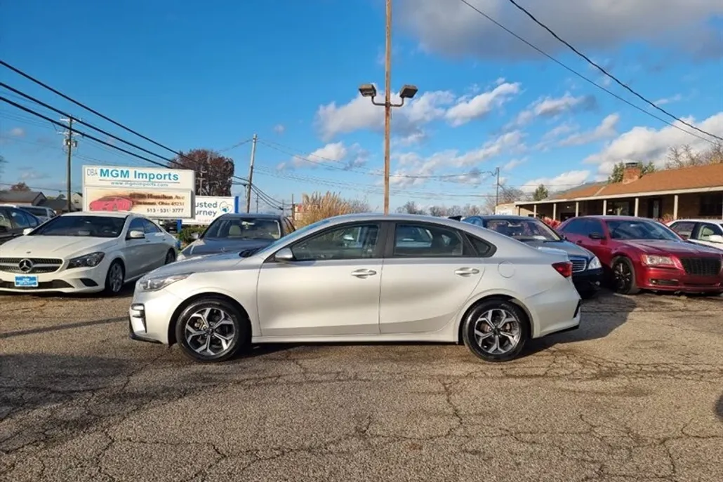 2019 Kia Forte LXS photo 1