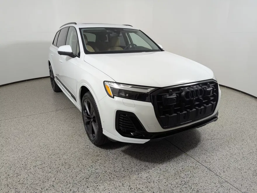2025 Audi Q7 Premium Plus photo 1