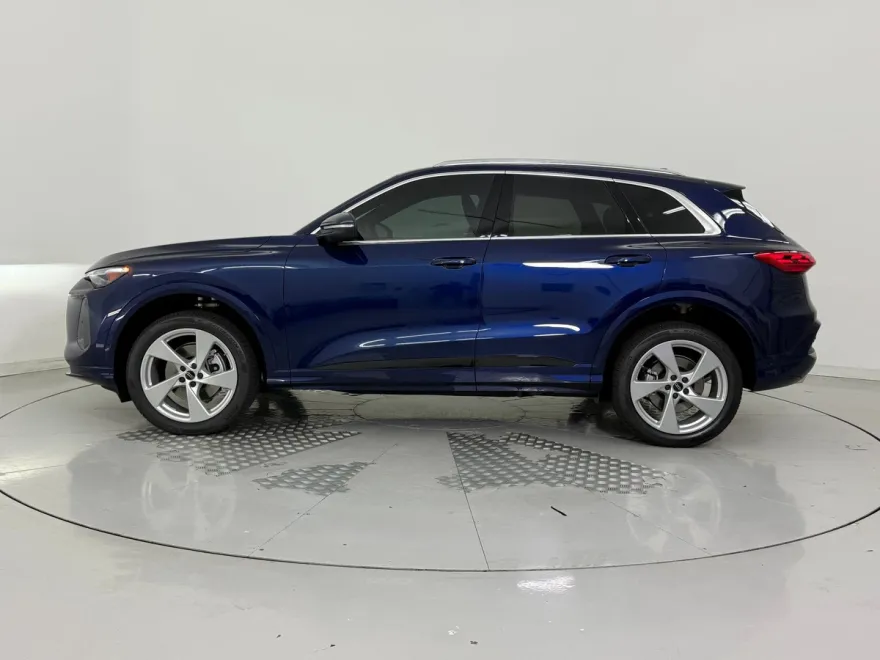 2025 Audi Q5 2.0T Premium Plus photo 1