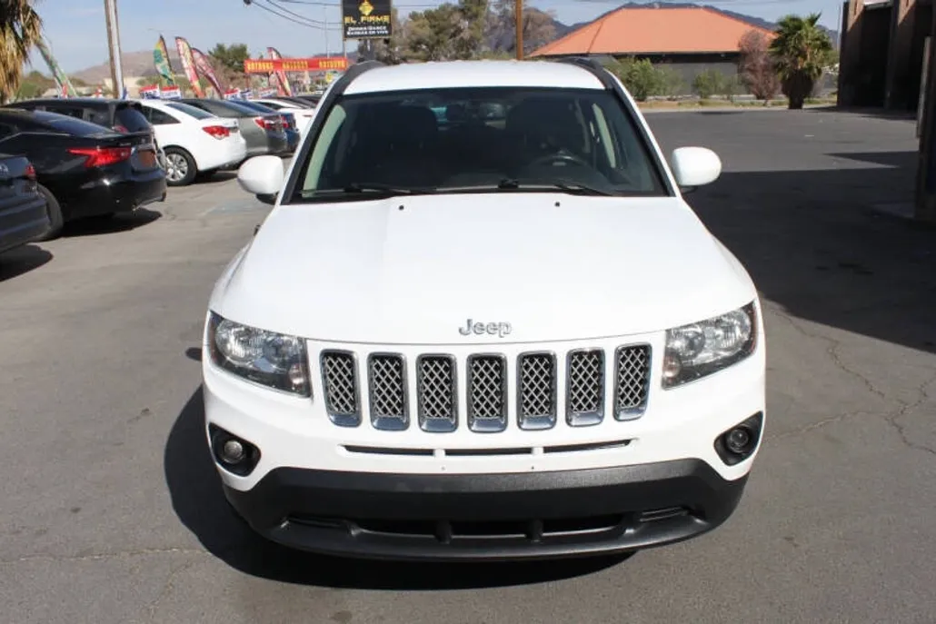 2017 Jeep Compass Latitude photo 1