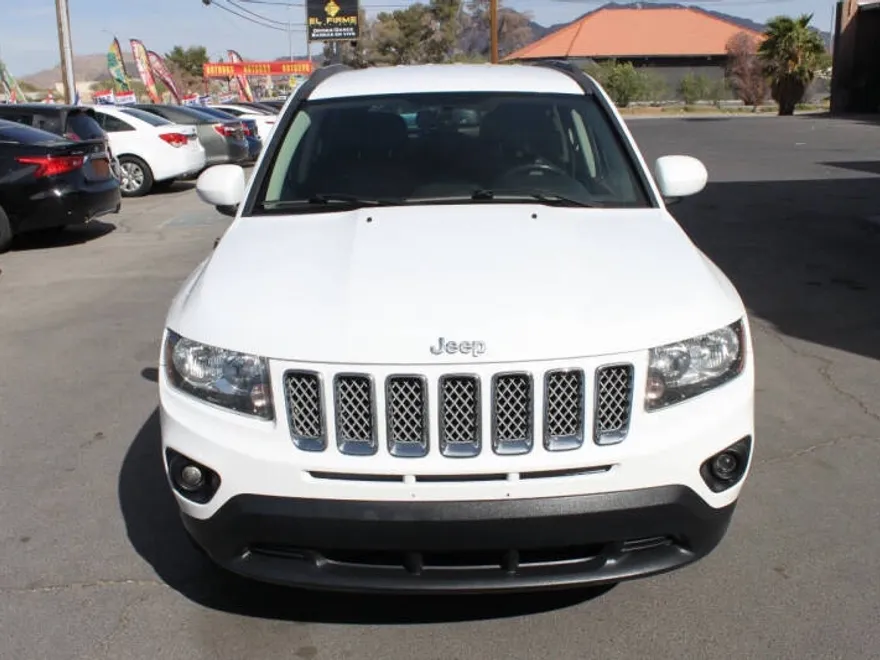 2017 Jeep Compass Latitude photo 1