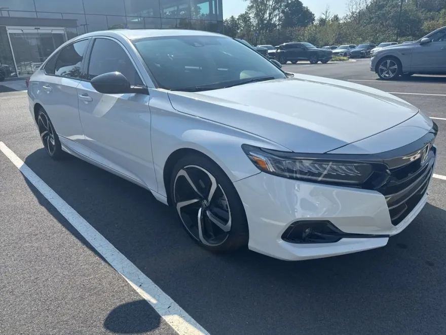 2022 Honda Accord Sport photo 1