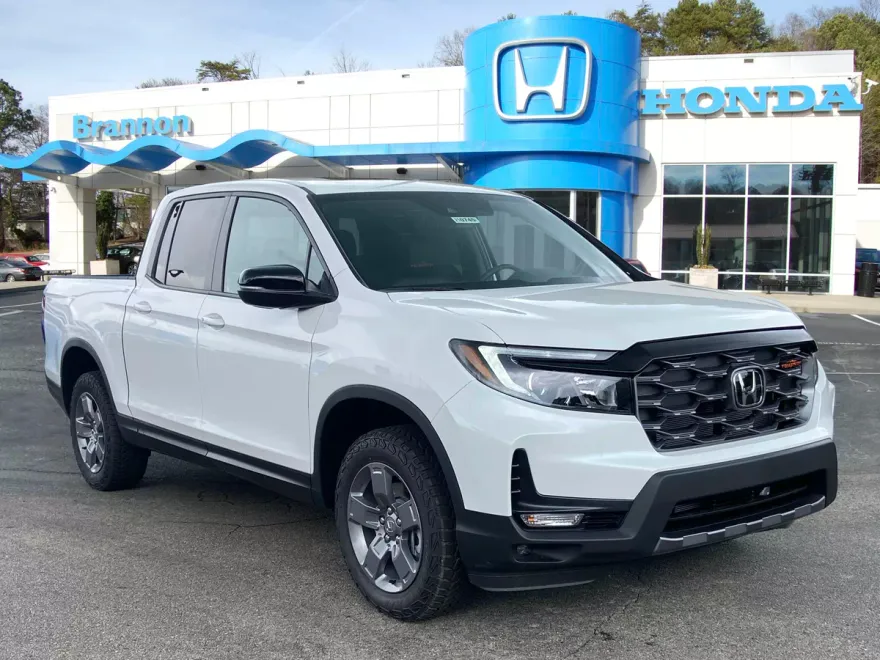 2025 Honda Ridgeline TrailSport photo 1