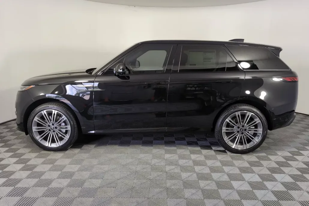 2025 Land Rover Range Rover Sport P530 Dynamic SE photo 1