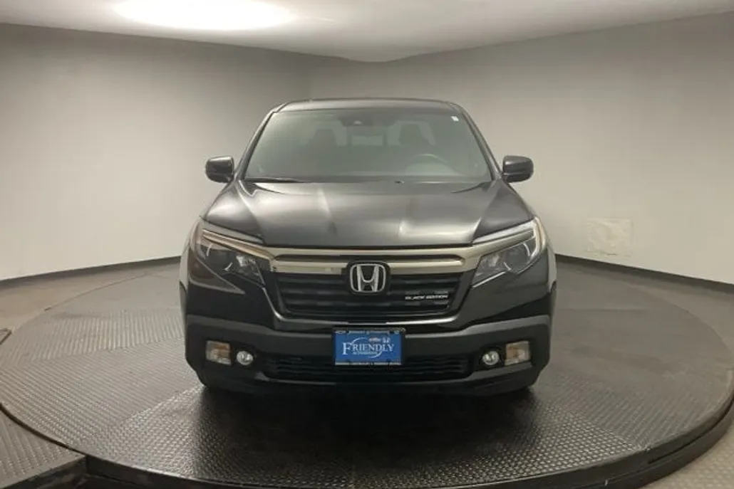2017 Honda Ridgeline Black Edition photo 1