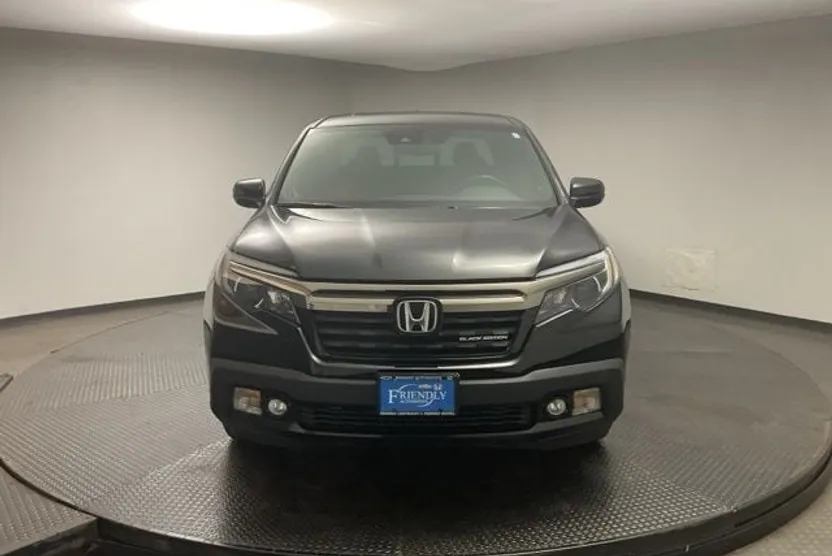 2017 Honda Ridgeline Black Edition photo 1