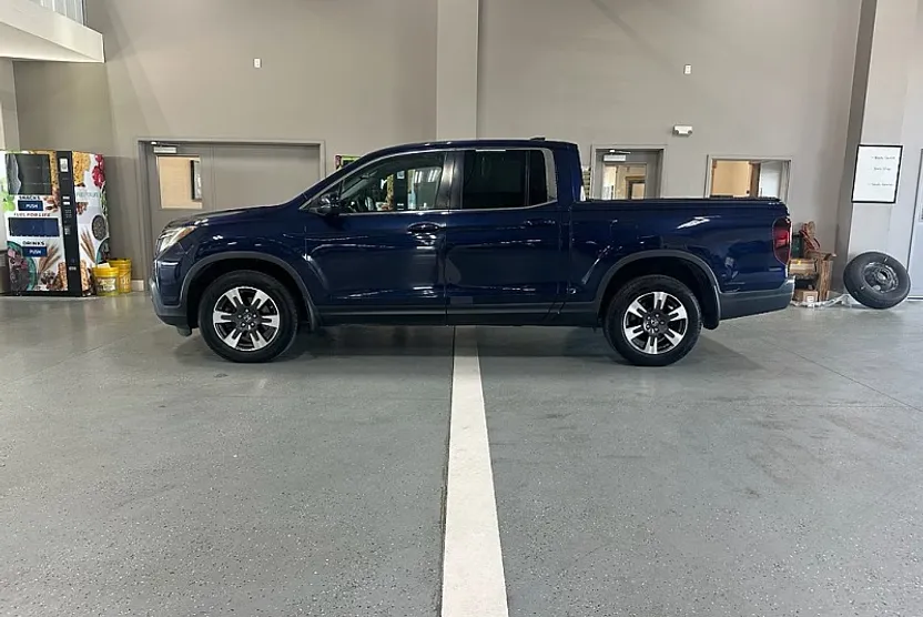 2019 Honda Ridgeline RTL-T photo 1