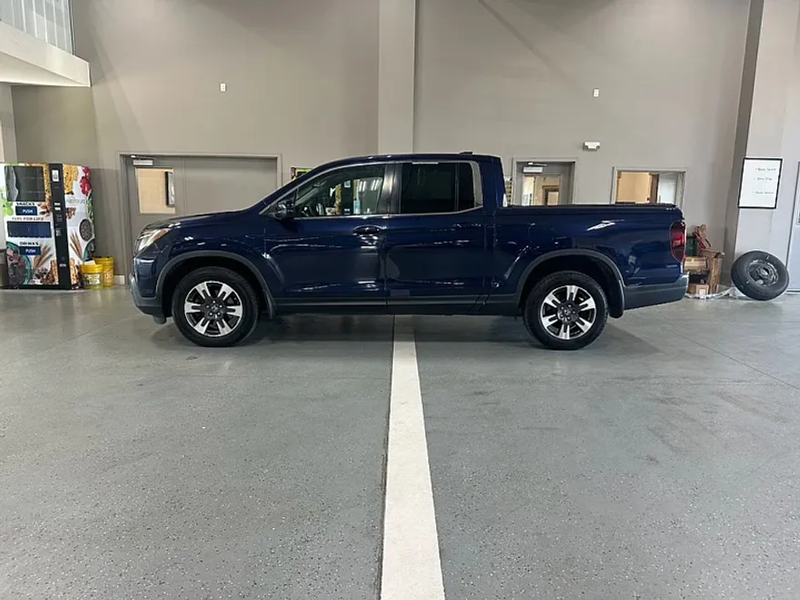 2019 Honda Ridgeline RTL-T photo 1