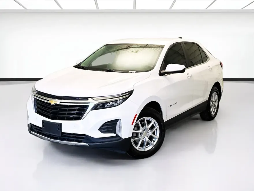 2022 Chevrolet Equinox LT photo 1