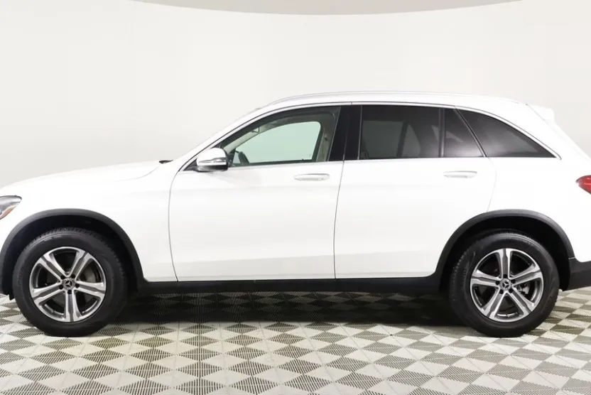 2018 Mercedes Benz GLC 300 photo 1