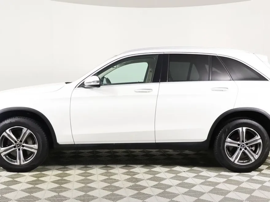 2018 Mercedes Benz GLC 300 photo 1