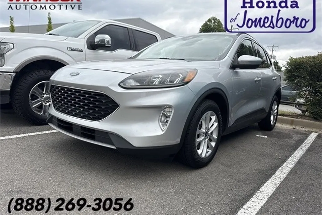 2020 Ford Escape SEL photo 1