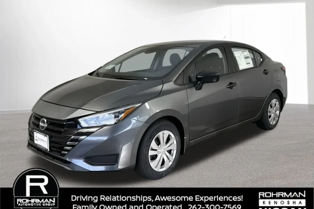 2025 Nissan Versa 1.6 S photo 1