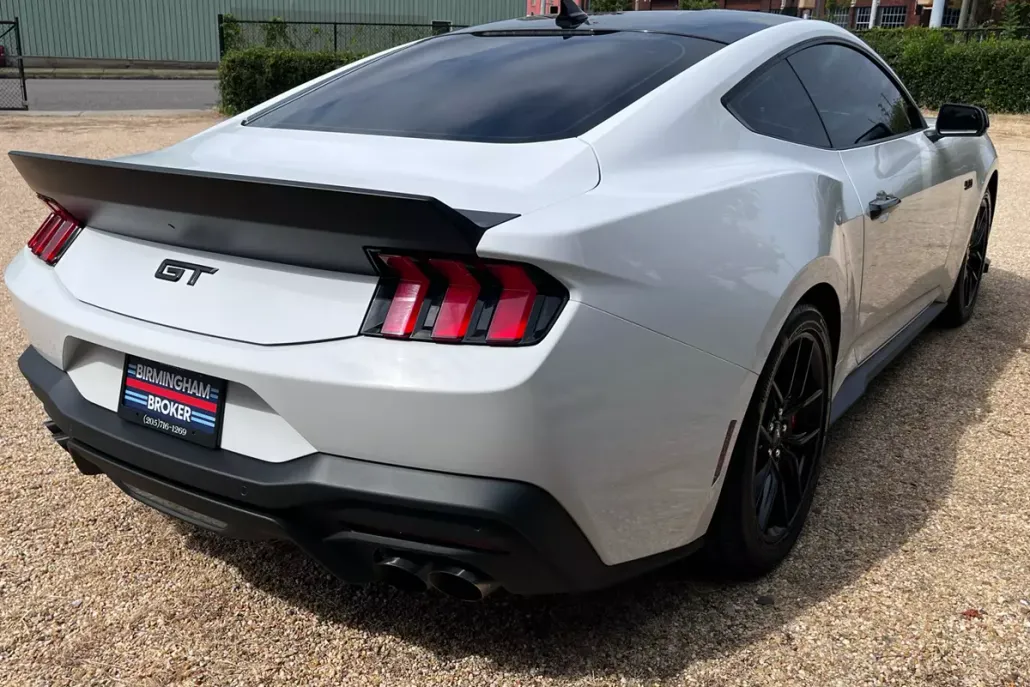 2024 Ford Mustang GT photo 1