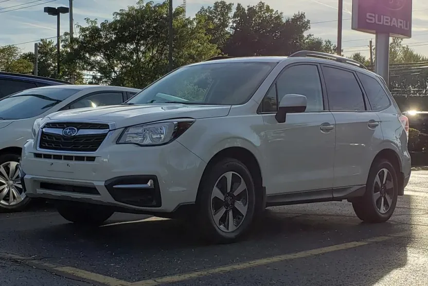 2018 Subaru Forester 2.5i Premium photo 1