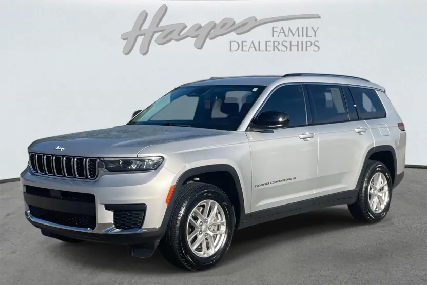 2021 Jeep Grand Cherokee Laredo photo 1